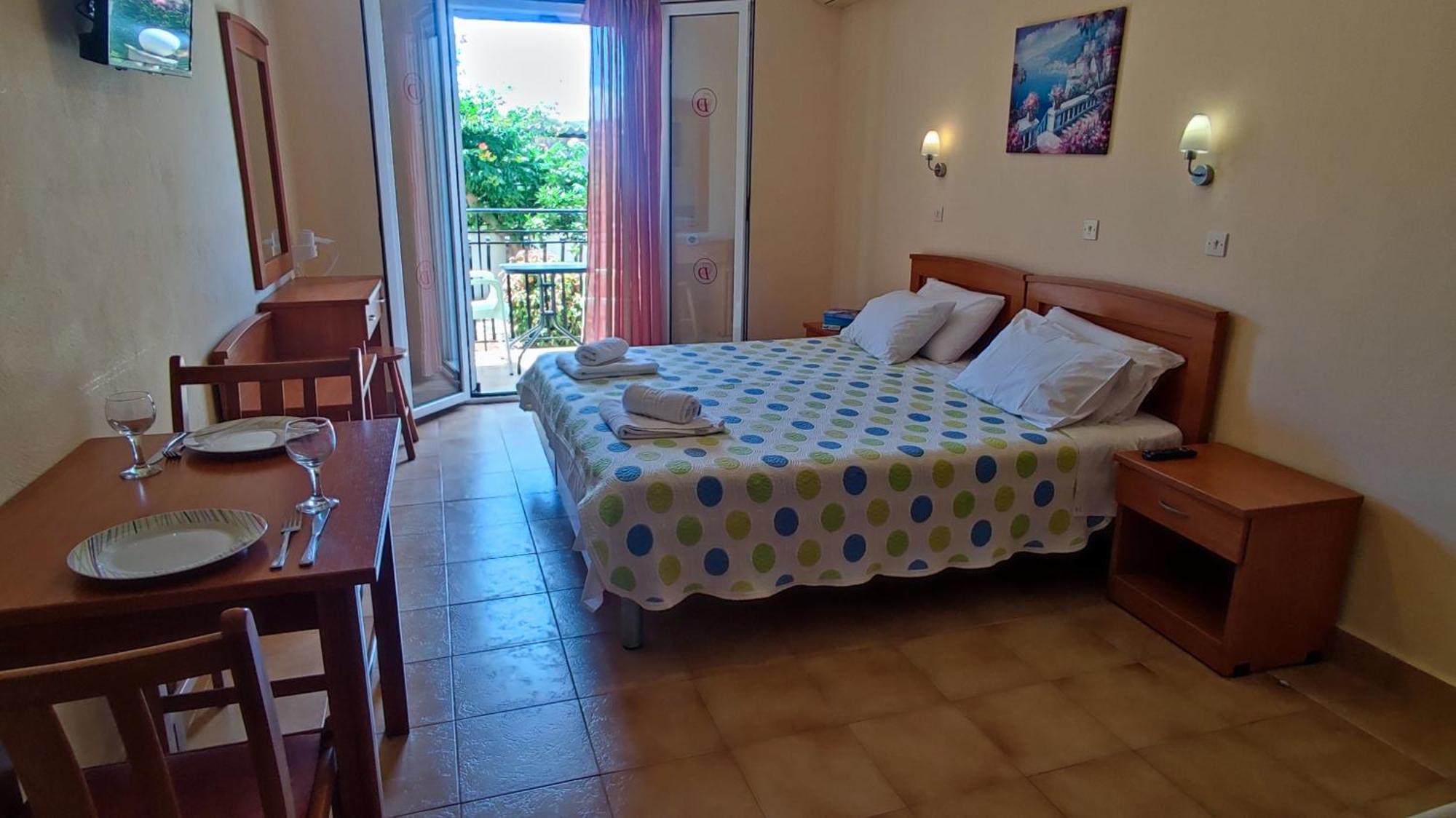 Dionysios Studios Skala  Екстериор снимка